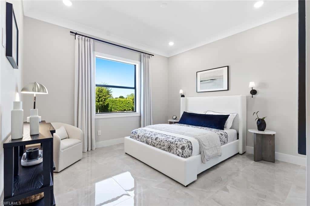 240 Allamanda Way, Naples, photo 22