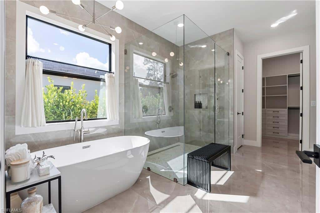 240 Allamanda Way, Naples, photo 15