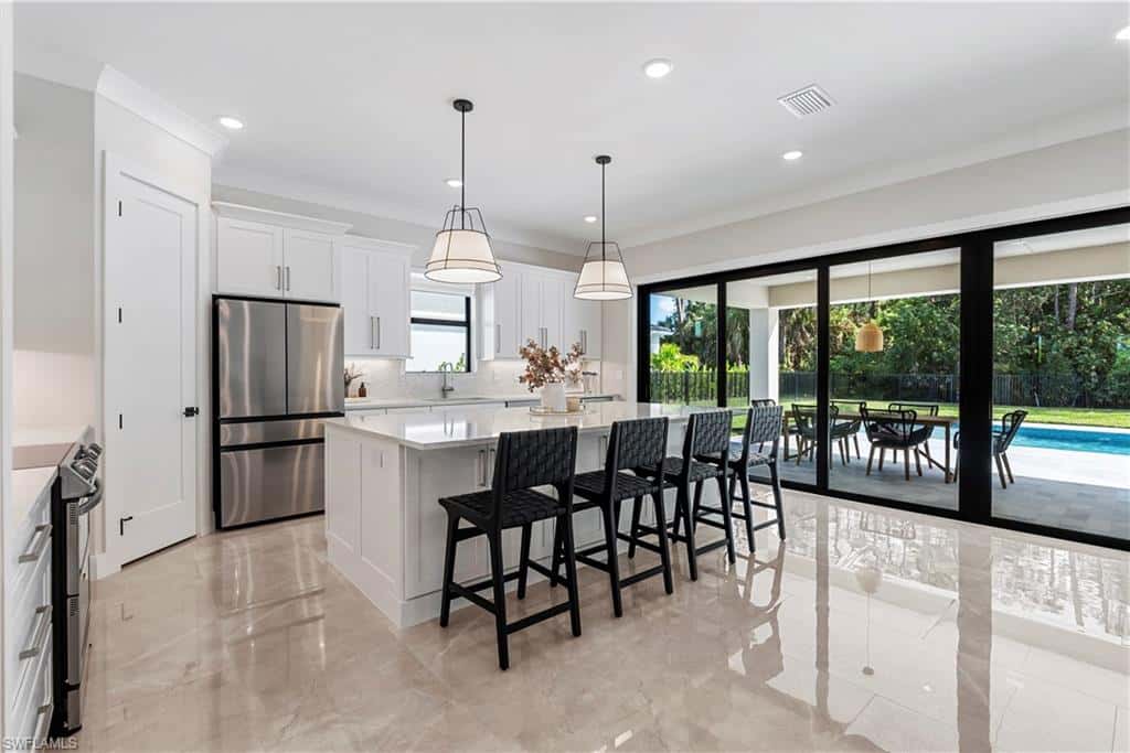 240 Allamanda Way, Naples, photo 4