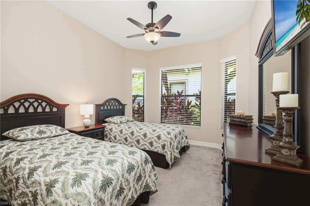7381 Moorgate Point Way, Naples, photo 17