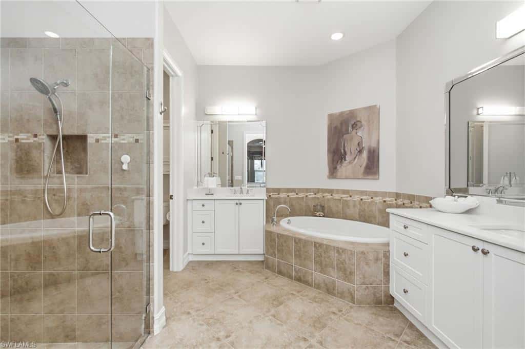 7381 Moorgate Point Way, Naples, photo 15