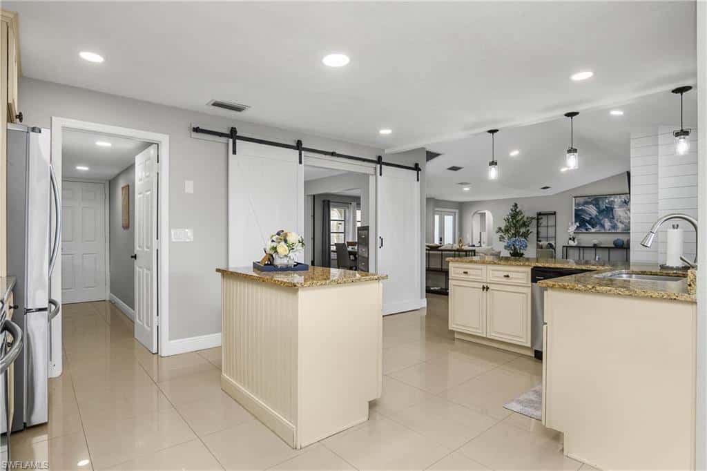 828 51st Ter, Cape Coral, photo 20