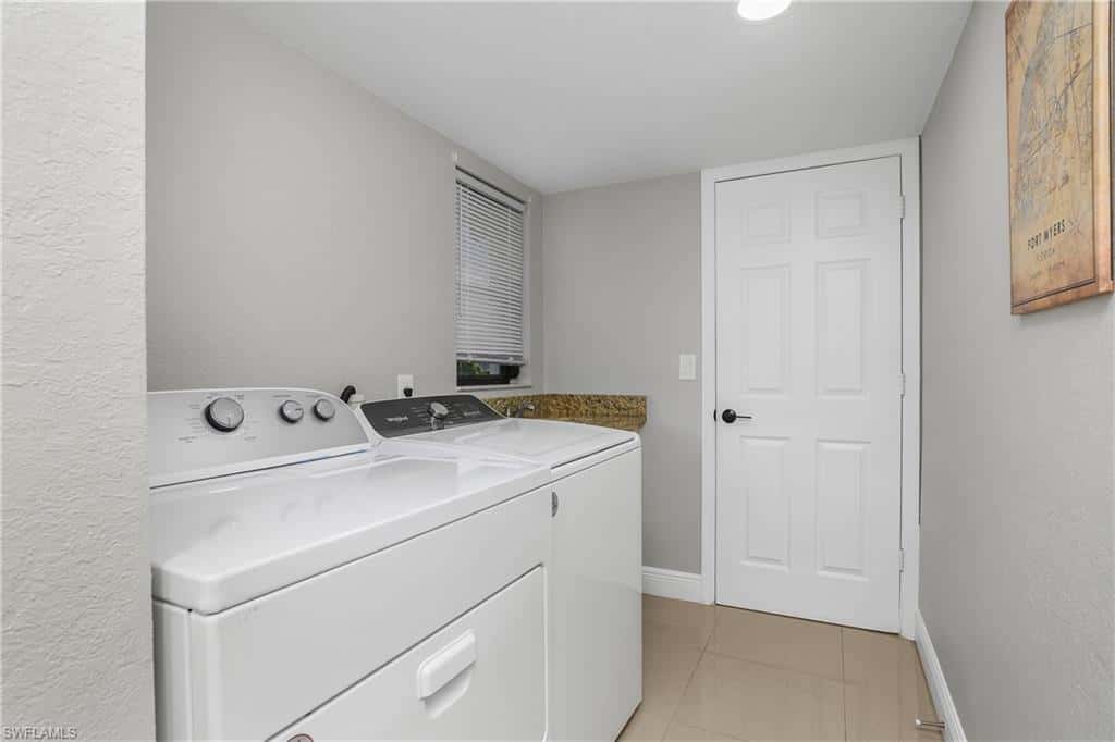 828 51st Ter, Cape Coral, photo 33