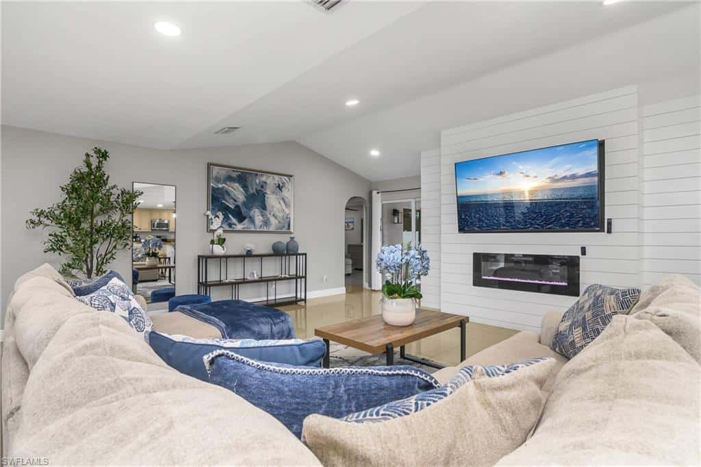 828 51st Ter, Cape Coral, photo 8