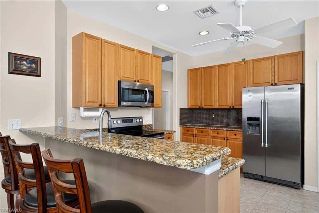 11237 Lakeland Cir, Fort Myers, photo 6