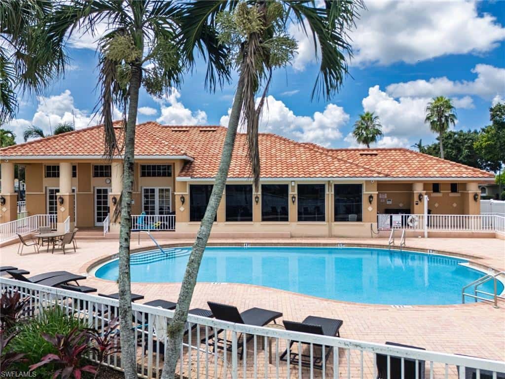 11237 Lakeland Cir, Fort Myers, photo 32