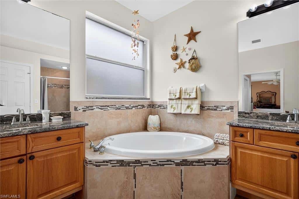 11237 Lakeland Cir, Fort Myers, photo 15