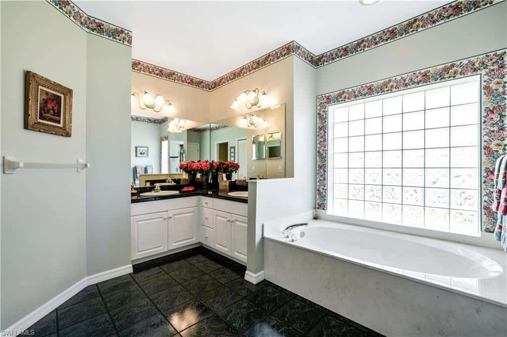5561 Harborage Dr, Fort Myers, photo 17