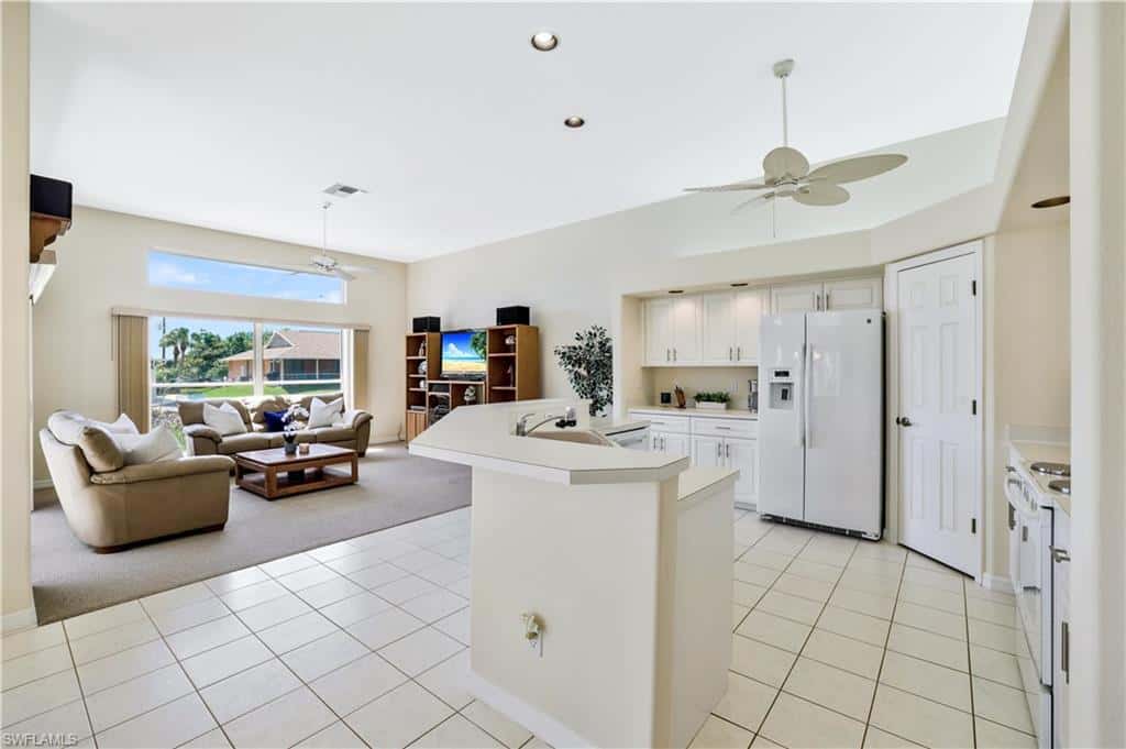 5561 Harborage Dr, Fort Myers, photo 14