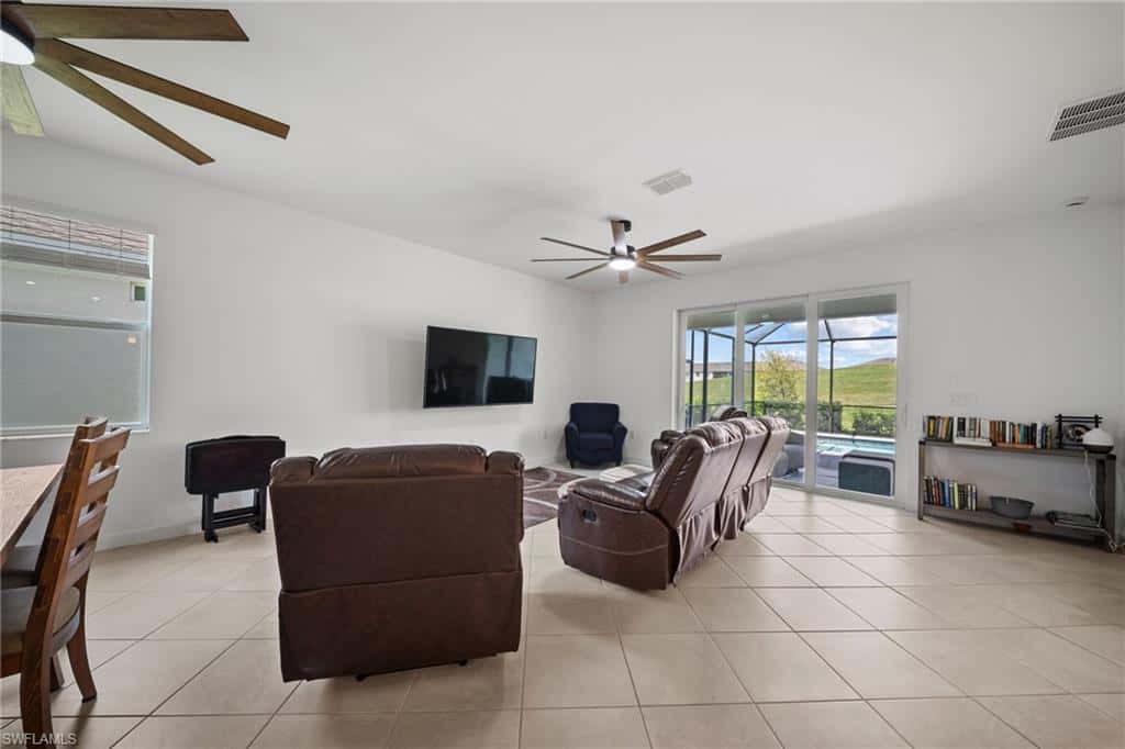 20549 Copperhead Dr, Lehigh Acres, photo 5