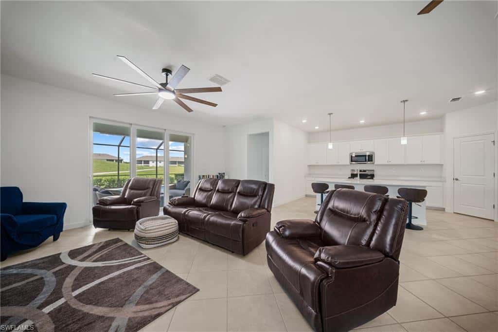 20549 Copperhead Dr, Lehigh Acres, photo 9