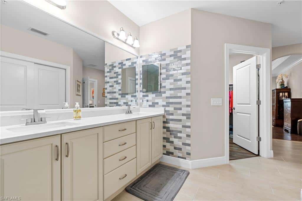 2137 Frangipani Cir #102, Naples, photo 19