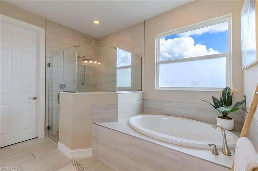 18750 Lake Hammock Dr, Naples, photo 24