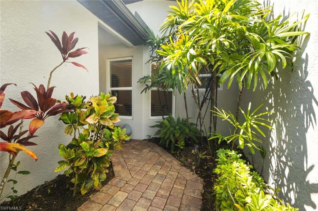 1826 Tarpon Bay Dr #91, Naples, photo 4