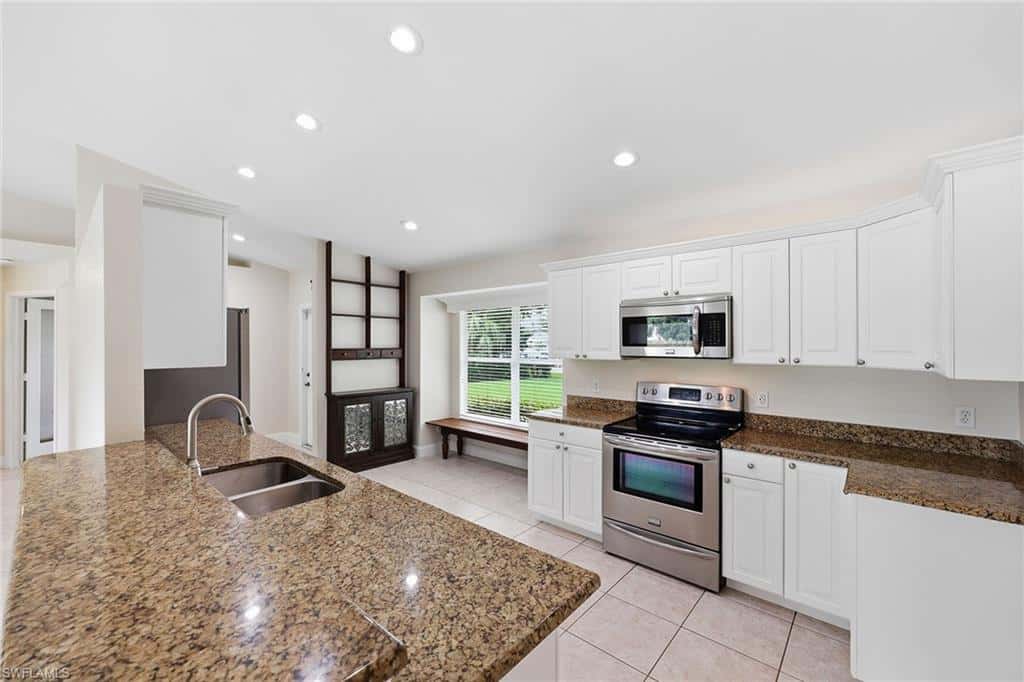 1073 Alhambra Cir, Naples, photo 27