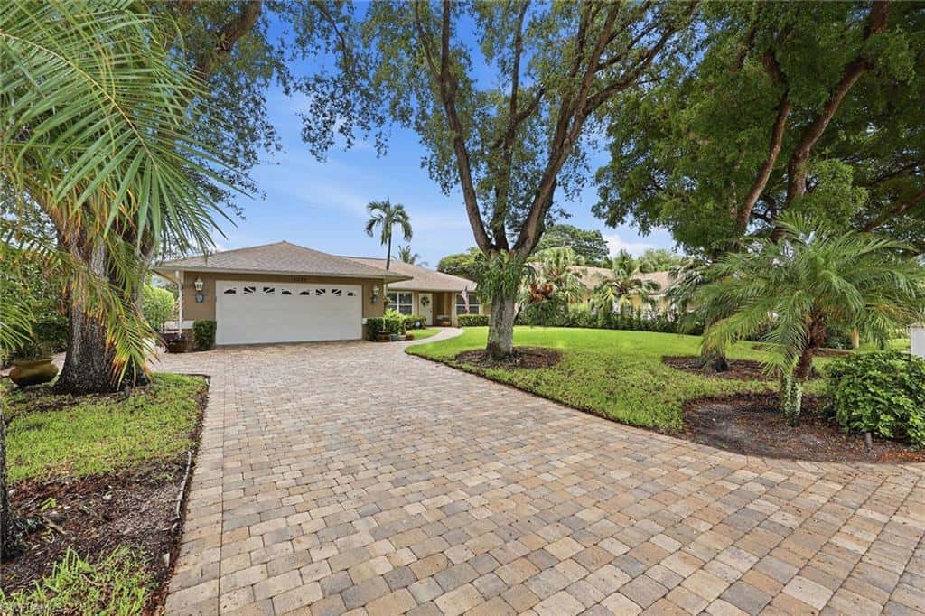 1073 Alhambra Cir, Naples, photo 16