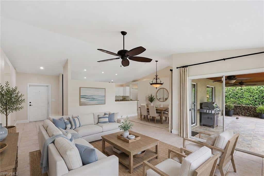 1073 Alhambra Cir, Naples, photo 5
