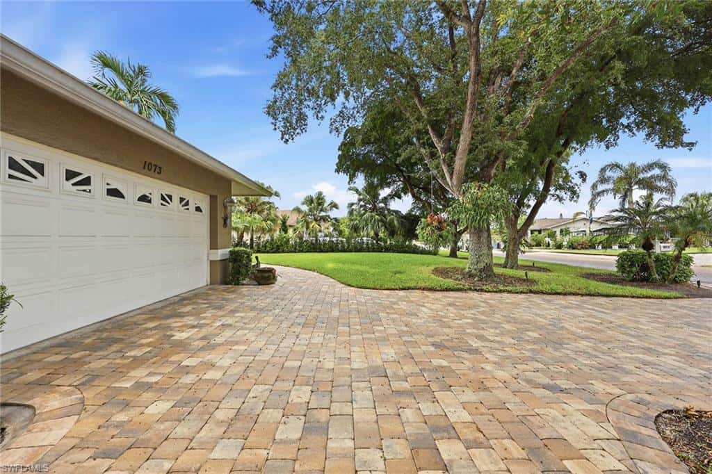 1073 Alhambra Cir, Naples, photo 9