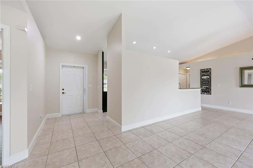 1073 Alhambra Cir, Naples, photo 19