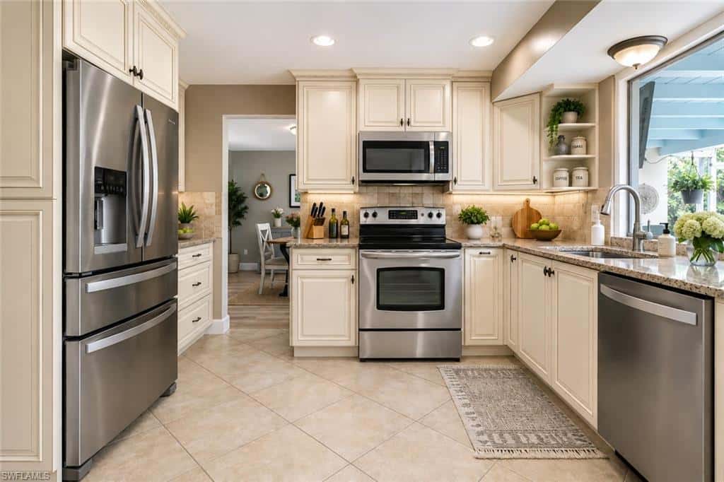 1352 Oaklawn Ct, Fort Myers, photo 7
