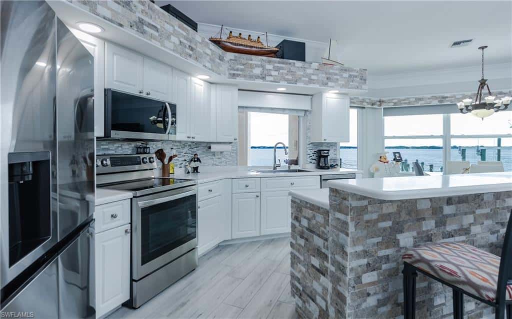15475 Admiralty Cir, North Fort Myers, photo 17