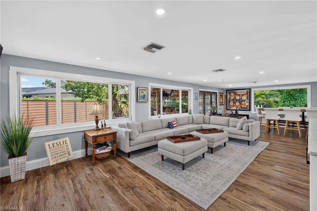 625 Sunnyside Ct, Fort Myers, photo 6