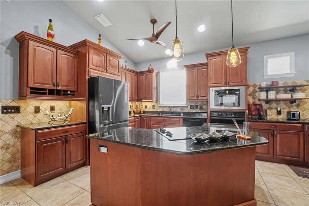 2911 14th Ter, Cape Coral, photo 9