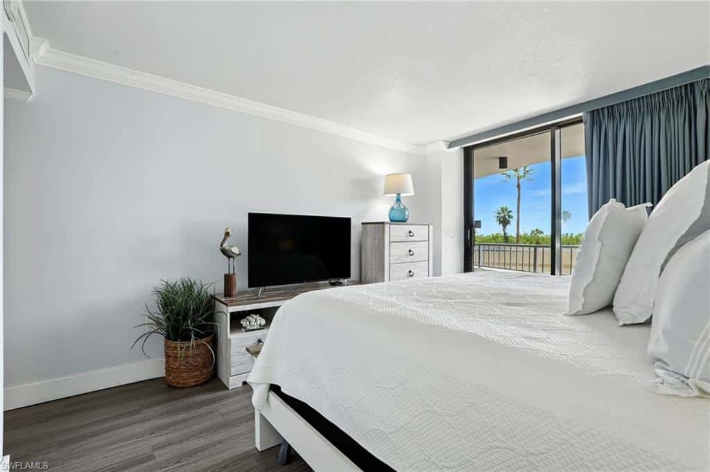 440 Seaview Ct #201, Marco Island, photo 22