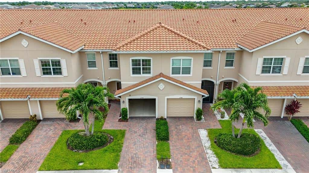 2744 Blossom Way, Naples, photo 4