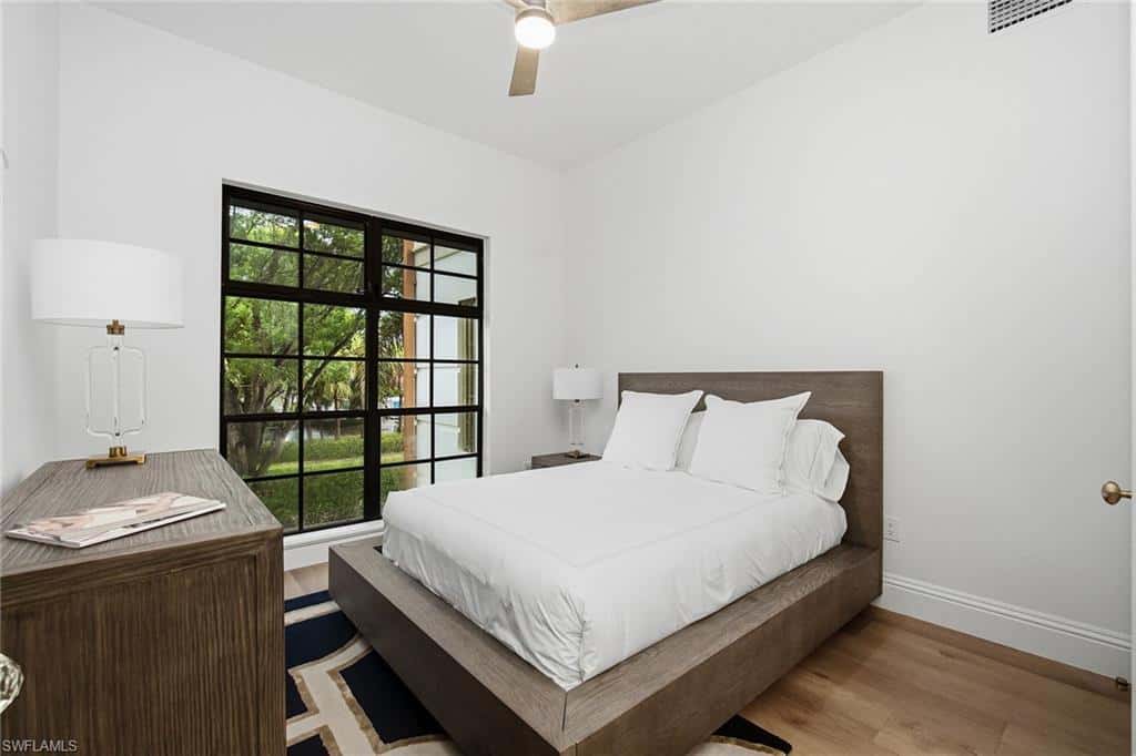 705 10th St #202, Naples, photo 17