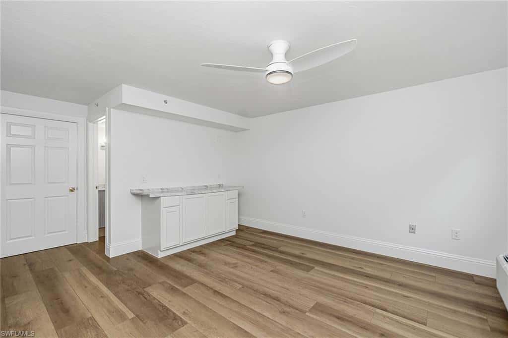 705 10th St #202, Naples, photo 20