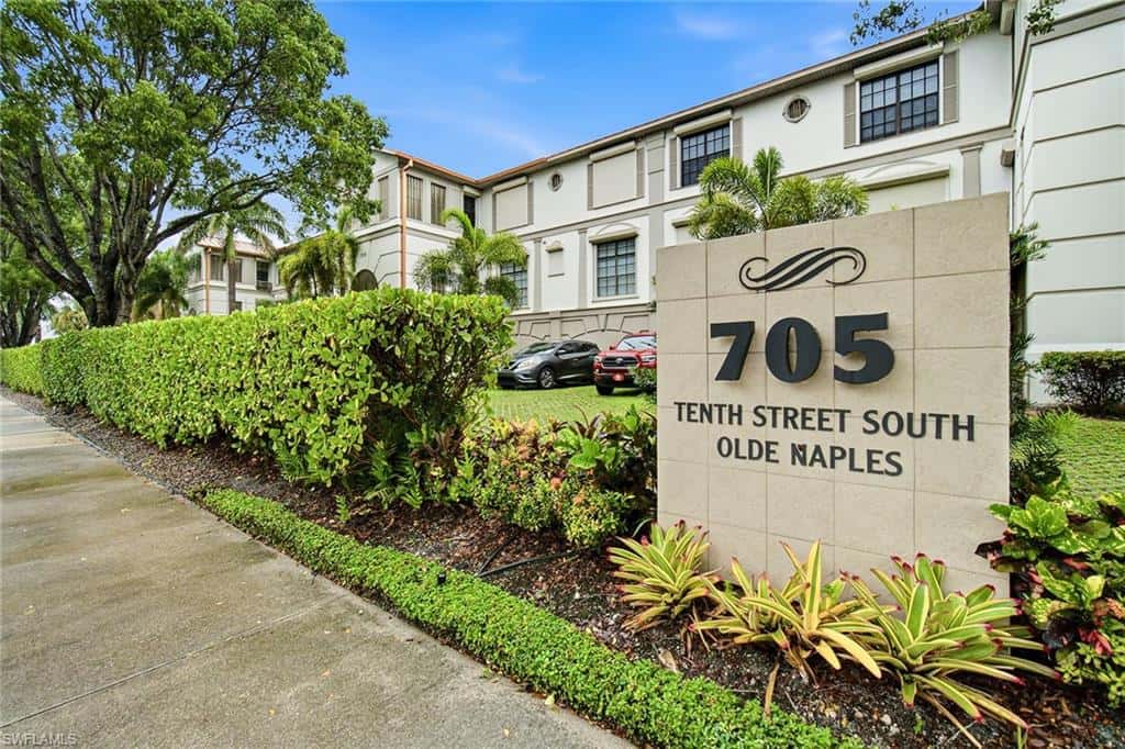 705 10th St #202, Naples, photo 24