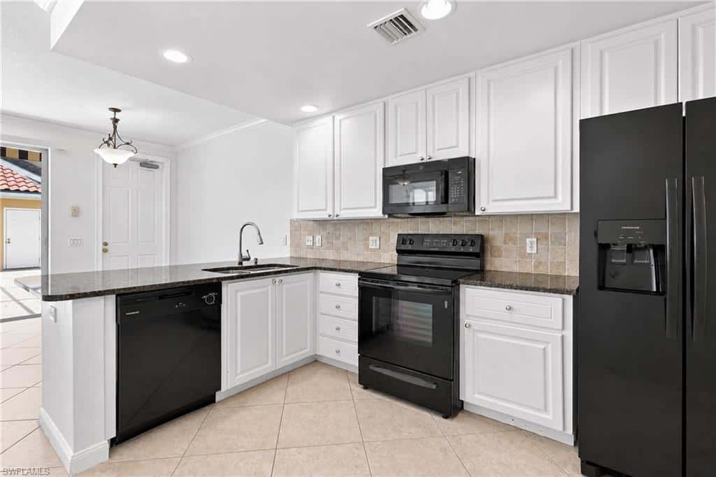 3564 Islandwalk Cir, Naples, photo 16