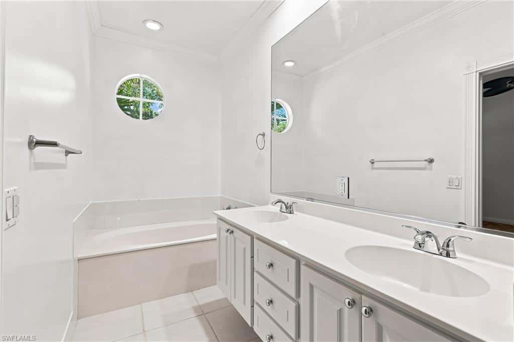 3564 Islandwalk Cir, Naples, photo 24