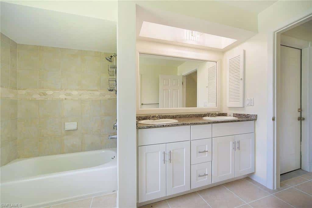 5661 Eichen Cir, Fort Myers, photo 7