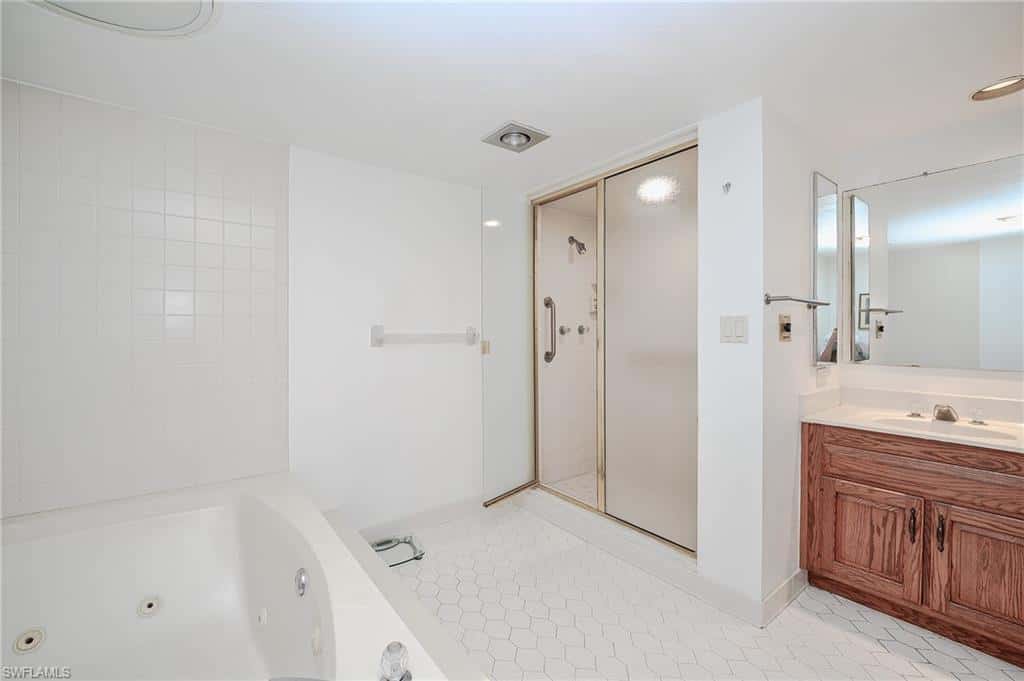 5601 Turtle Bay Dr #1203, Naples, photo 14