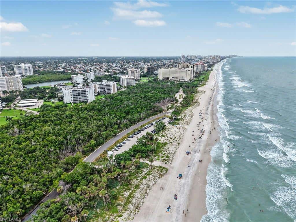 1100 Diamond Cir #1104, Naples, photo 43