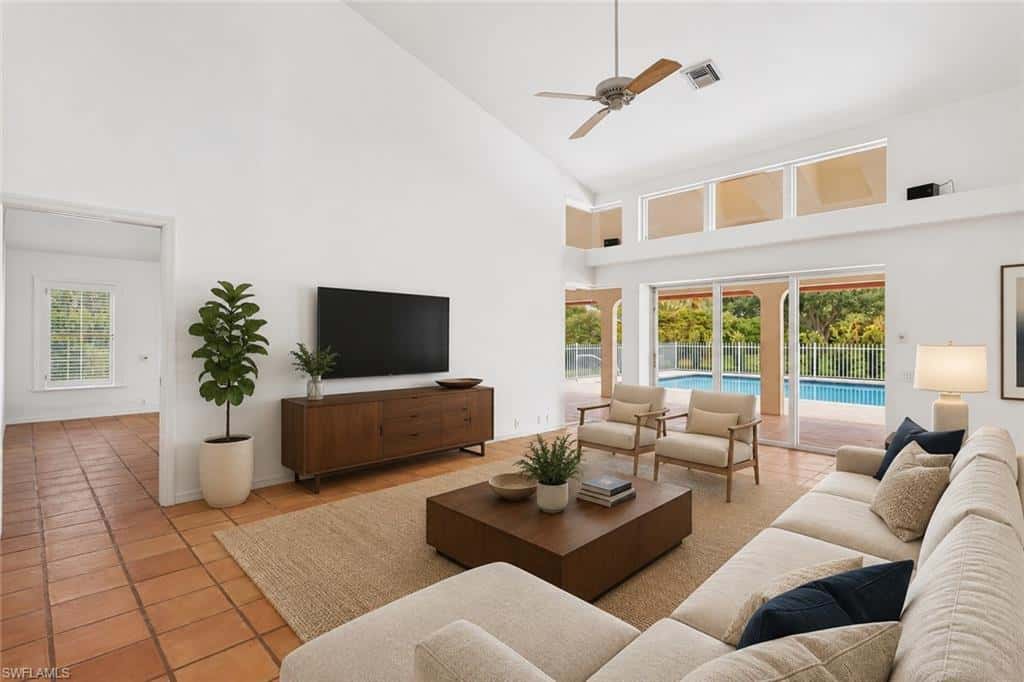 700 Hollybriar Ln, Naples, photo 15