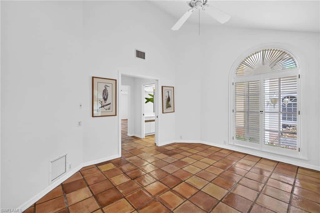 700 Hollybriar Ln, Naples, photo 25