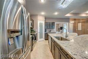 1042 32nd Pl, Cape Coral, photo 9