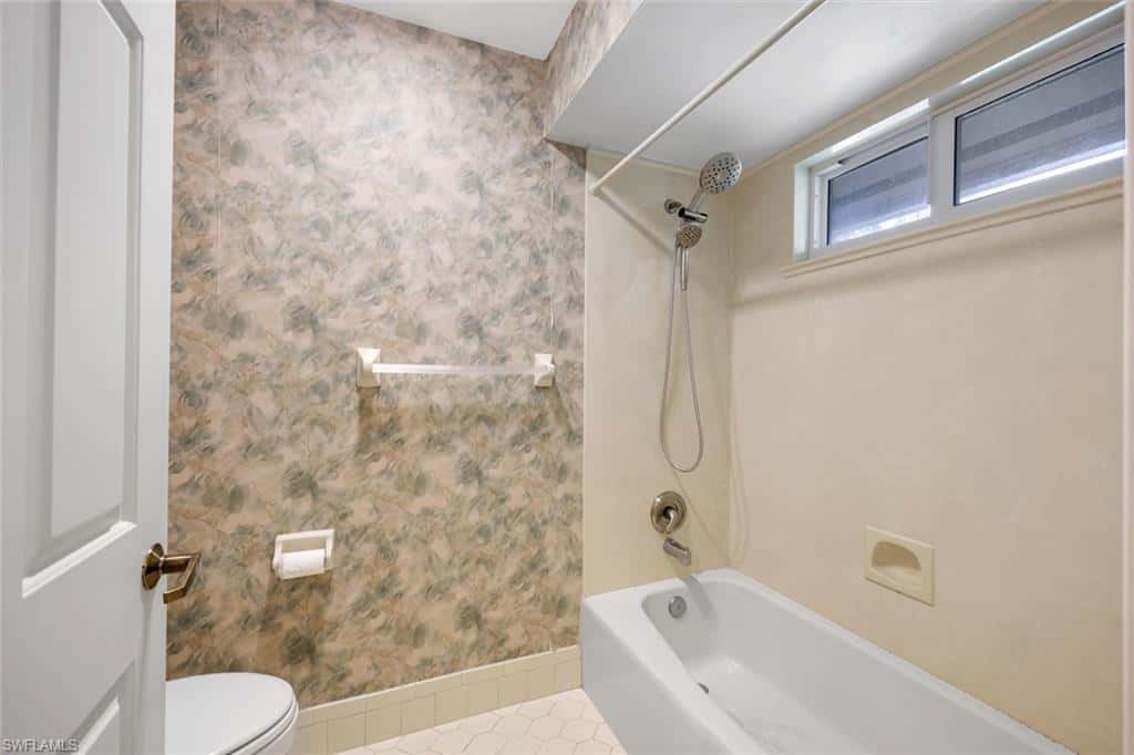 2207 Imperial Golf Co Blvd, Naples, photo 13