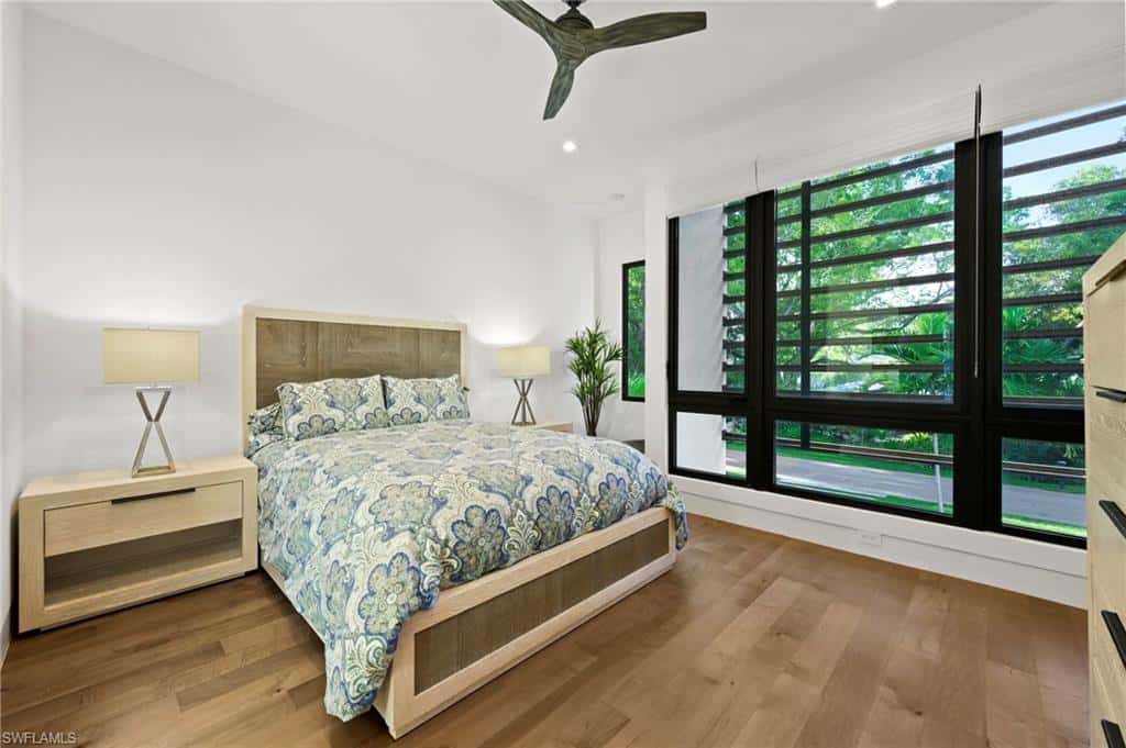 376 1st Ave, Naples, photo 47