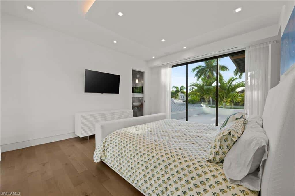 376 1st Ave, Naples, photo 36