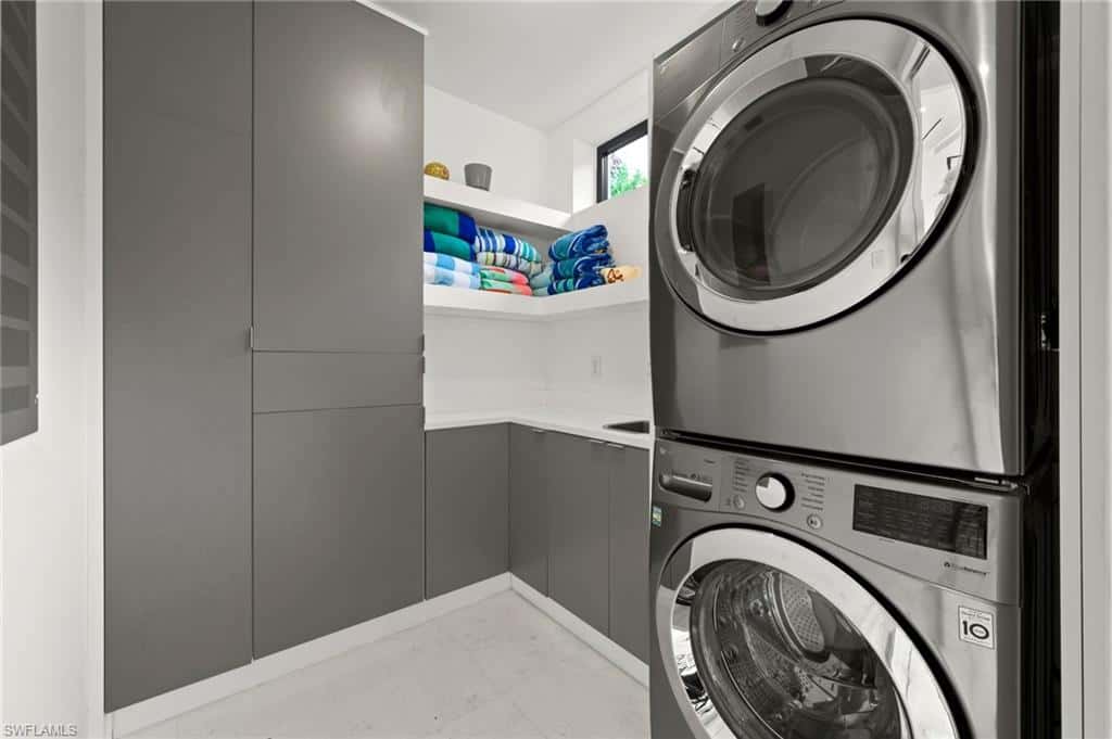 376 1st Ave, Naples, photo 30