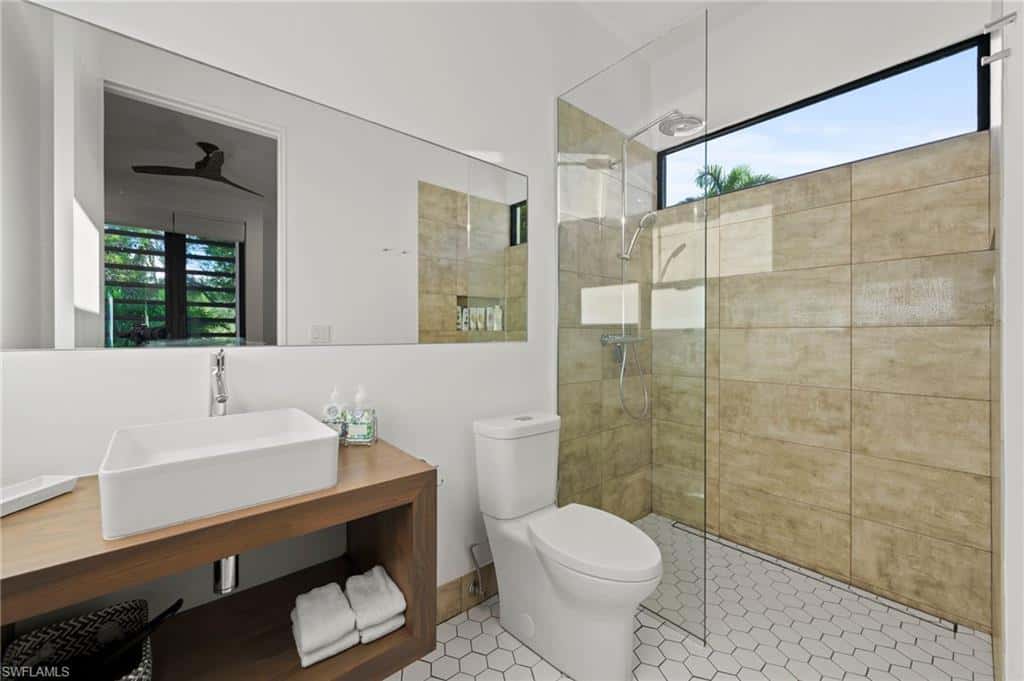 376 1st Ave, Naples, photo 48