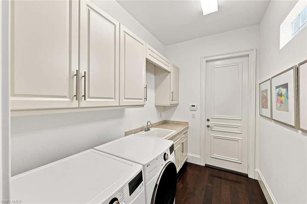 9154 Torrefino Ct, Naples, photo 32
