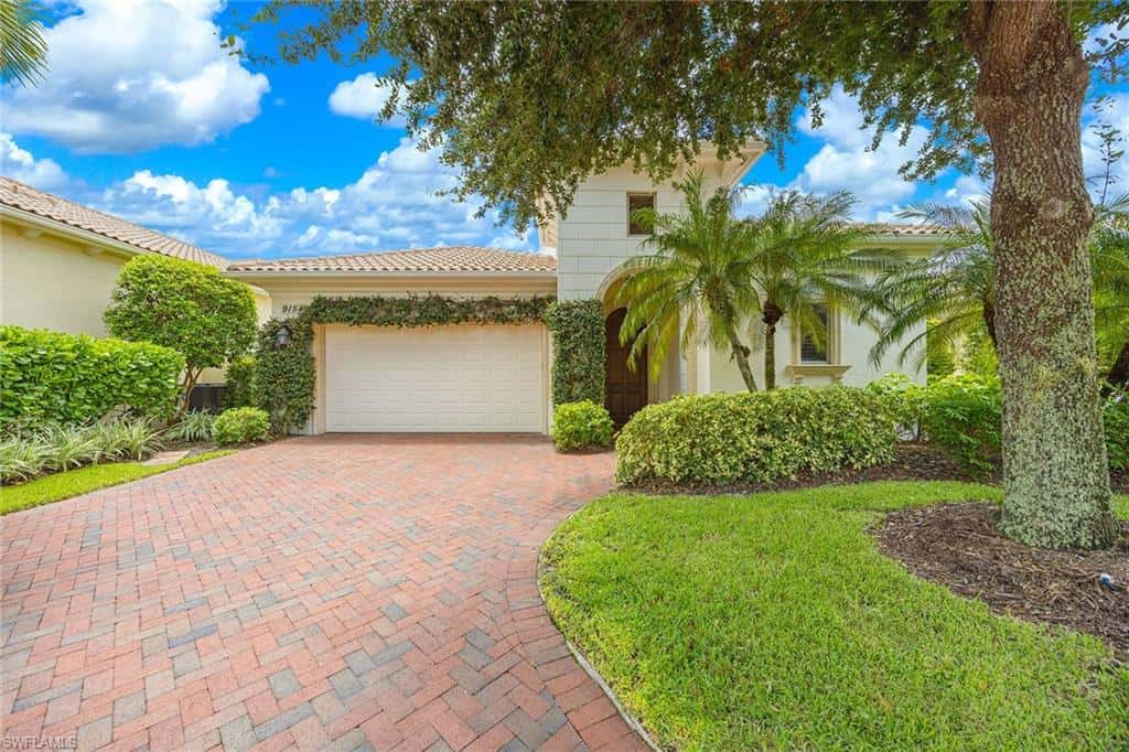 9154 Torrefino Ct, Naples, photo 39