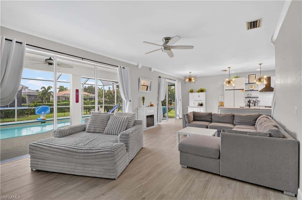 2608 Sunvale Ct, Cape Coral, photo 5