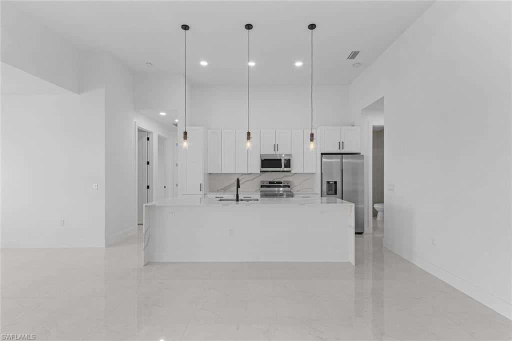 121 Gleason Pkwy, Cape Coral, photo 6