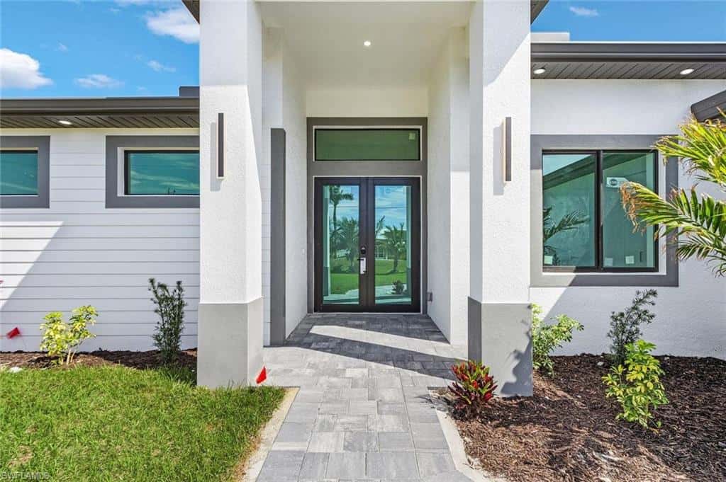 121 Gleason Pkwy, Cape Coral, photo 4